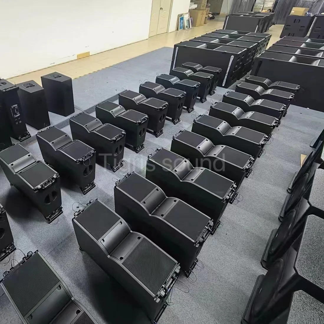 Line Array-luidspreker Dubbele 10 inch 2-weg actieve / passieve Line Array K10 Pro Sound Professionele audioapparatuur Aangedreven luidsprekers