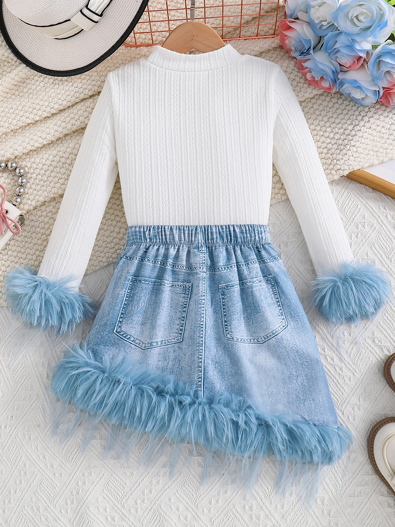 Girls\' Spring and Autumn Fashion Knitted Round Neck Long Sleeve Fashionable Splicing Hairy Half Skirt 2-piece Set