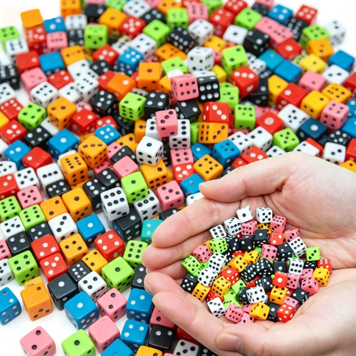 303Pcs 8mm Random Color Mini Square Corner Dice, Tabletop Gaming Cubes For Birthday Party Favors And Social Gatherings ZSY