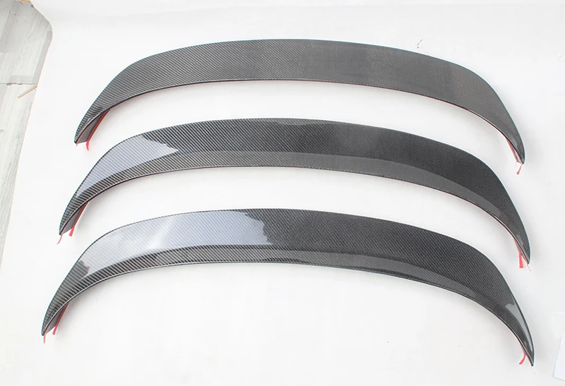Glossy wet carbon surface