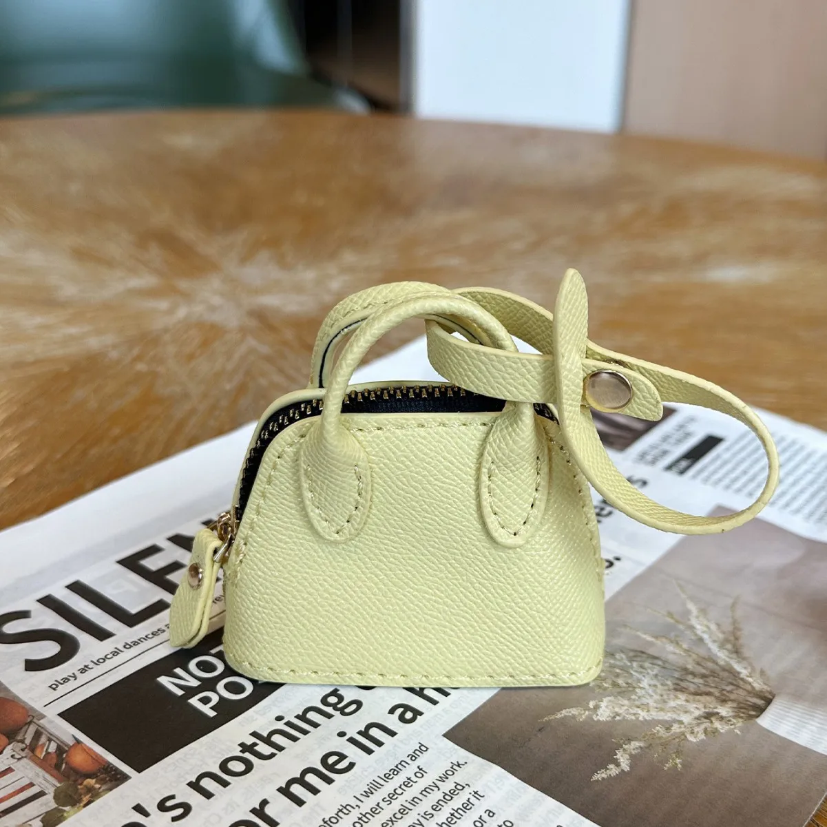 Versatile and Fashionable BoLi Hand Rope Fresh Change Bag Mini Earphone Bag Change Storage Portable Pendant Small Bag