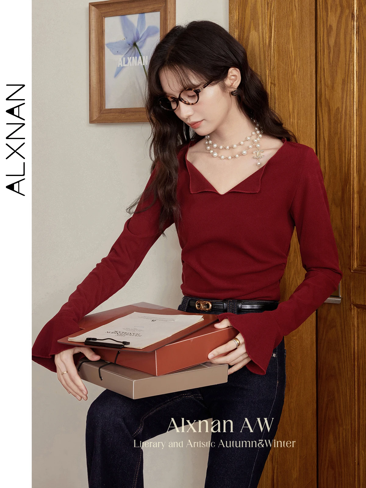 ALXNAN Women\'s Vintage Red T-shirt Trendy Chic V-neck Flared Long Sleeve 2024 Autumn Winter Female Slimming Casual Tops L50705