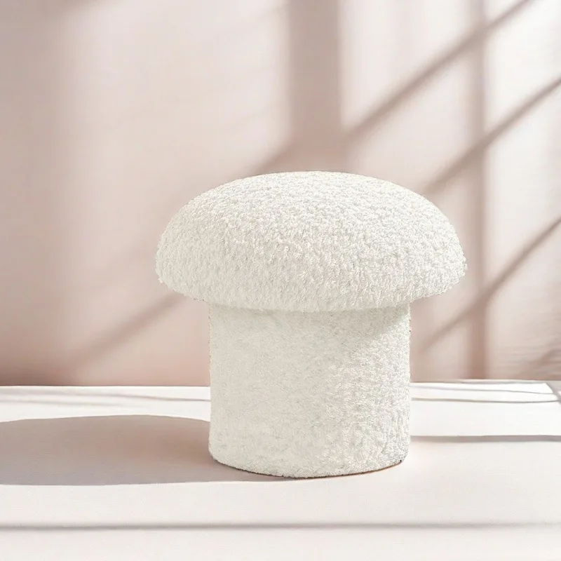 

Xiaohongshu red mushroom resin shoe changing stool small coffee table room ornament cute decorative low stool housew