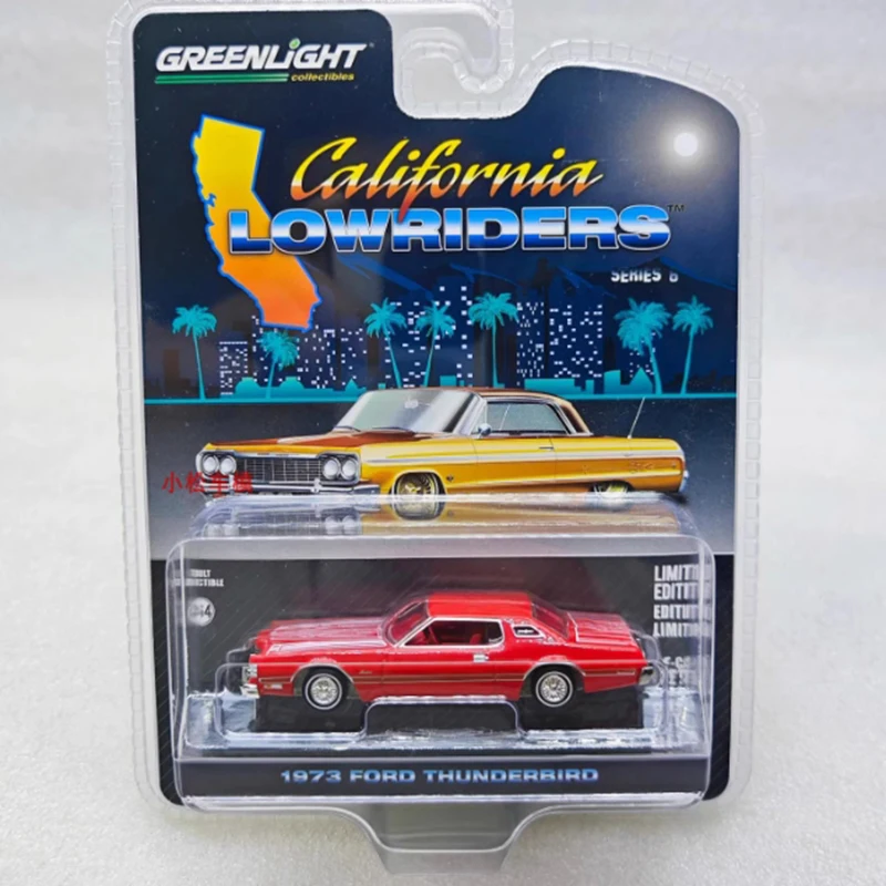 

Литой под давлением сплав 1:64 Ретро 196 1964, Ford Thunderbird Hardtop, винтажная модель автомобиля, красная классическая коллекция для взрослых, подарок, игрушка для мальчика