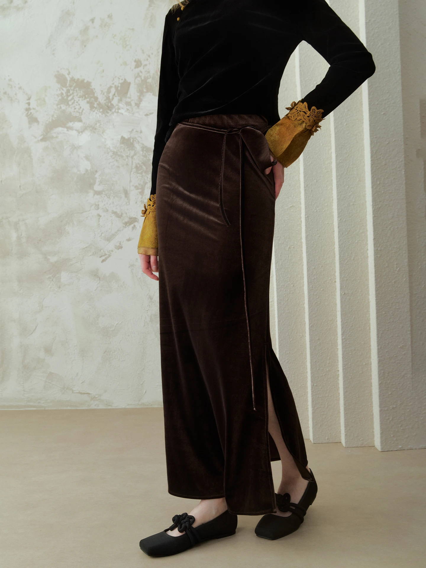 

Женская бархатная юбка с боковым разрезом и поясом, в двух цветах, осенне-зимняя, А-силуэт, длинная, от Oz