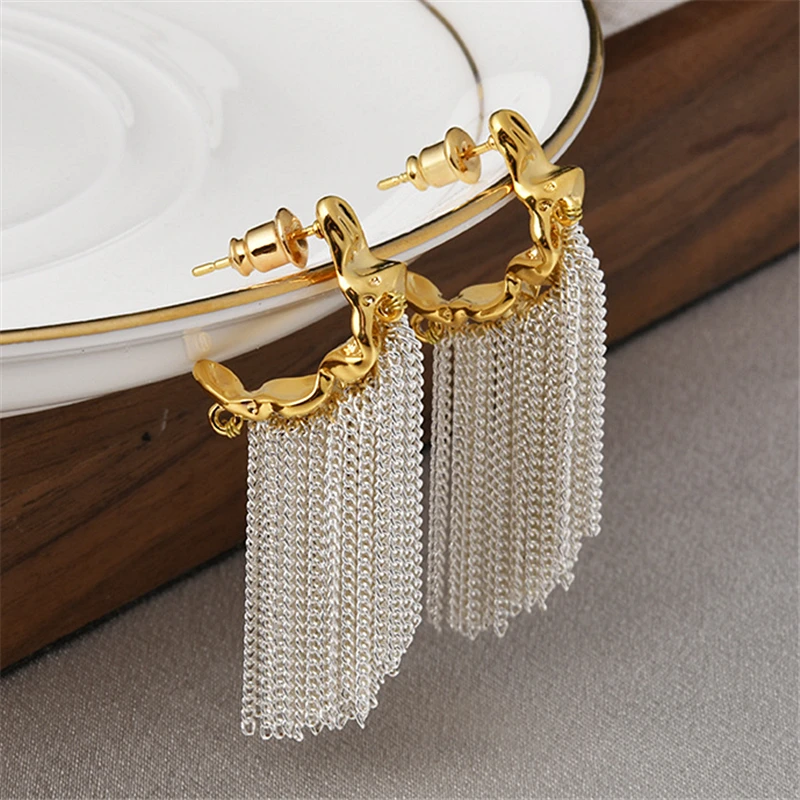 Metal geometric chain tassel earrings fashionable and simple earrings contrast color accessories ladies jewelry banquet gifts