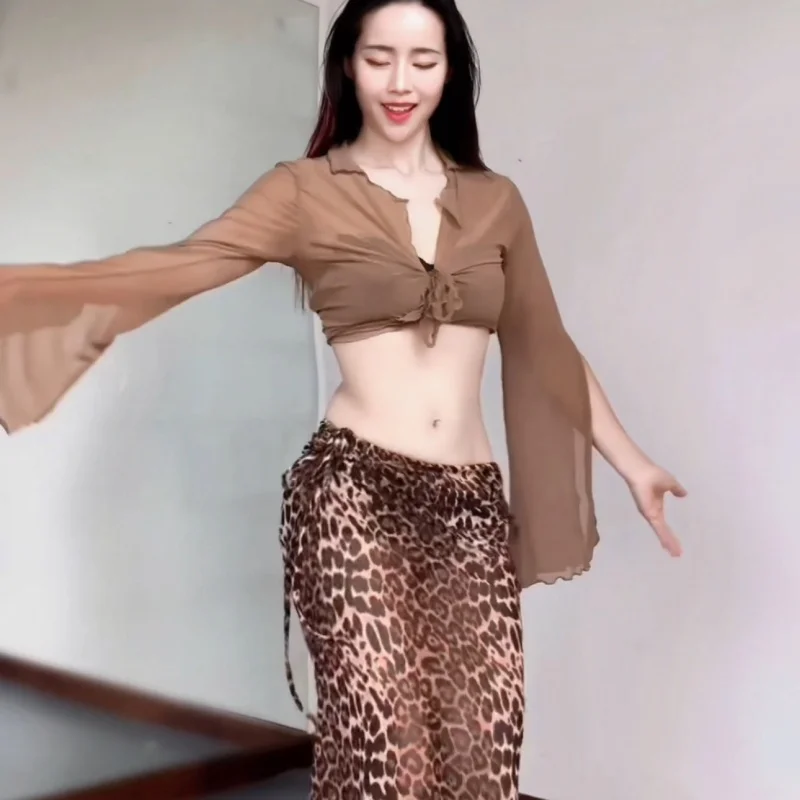 

New Belly Dance Performance Costume Mesh Long Sleeve Top+Sexy Leopard Pattern Skirt 2pcs Women's Belly Dance Practice Clothes