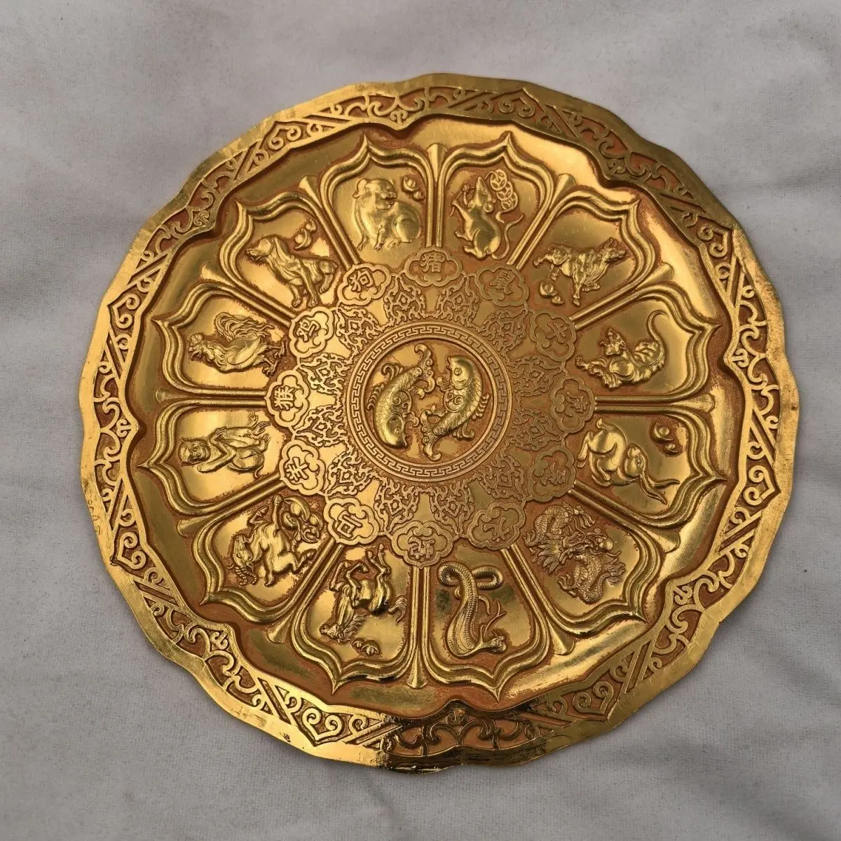 

Antique copper gilt relief plate, zodiac plate, home decoration, desktop ornament