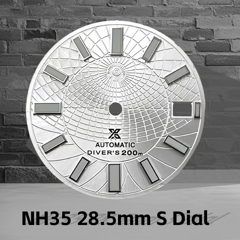 

28.5 mm diameter dial S logo, green luminous single date window for NH35/NH36/4R35 movements, mechanical watch accessories