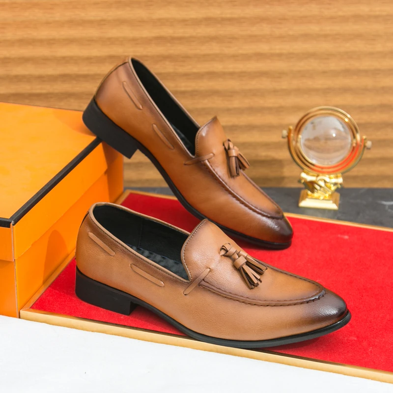 

Осень 2023, новые мужские кожаные туфли через границу, повседневные мужские туфли на один шаг, британский деловой формальный комплект большого размера, кожаные туфли