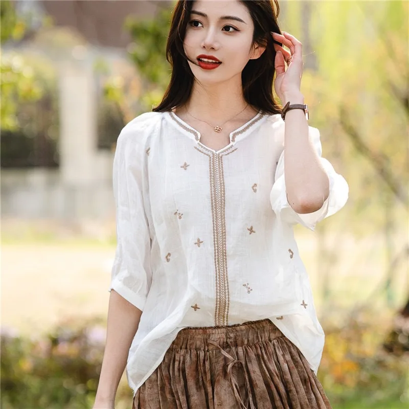 2024 New Cotton and Linen Embroidery Shirt Women Summer Pullovers Vintage T-shirt Printing Loose Affordable V-neck All-match Top