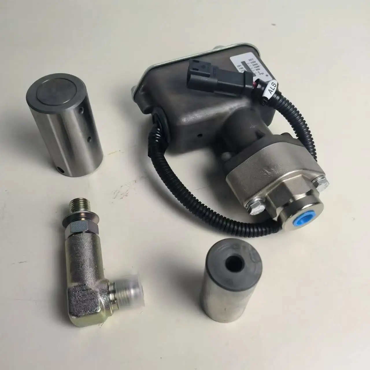 

Hot Selling All OEM Parts Cab Shock Absorber Engineering Machinery,For Excavator D275A-5D D375A-6 17M-54-49422