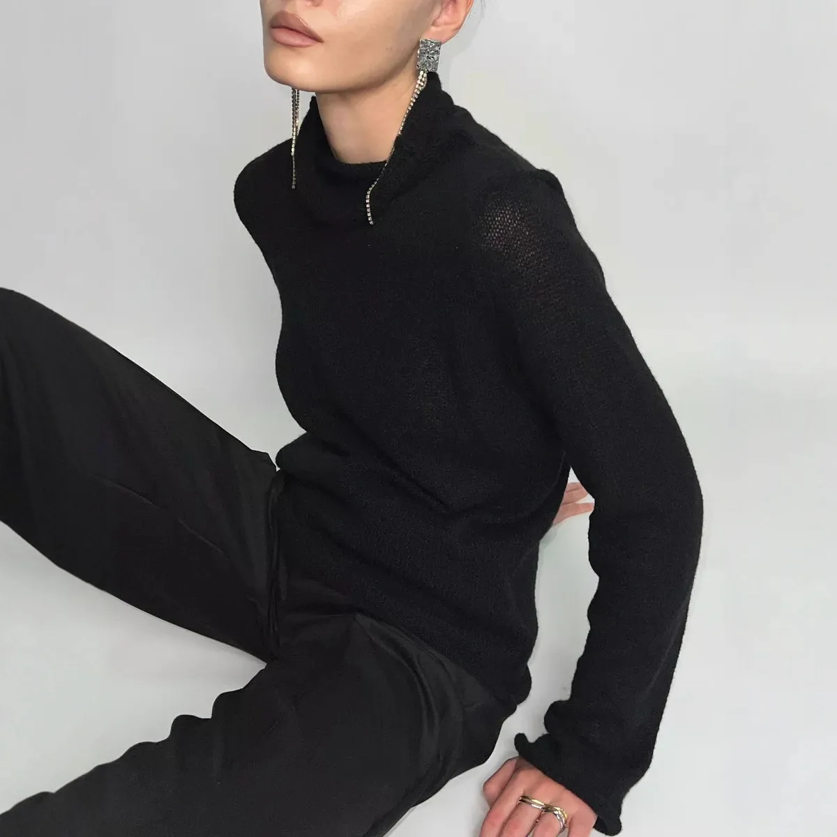 2025 Autumn New Women's Hollow-out Sweater Ins Style Soft and Loose Knitted Long-sleeve Overgarment - Image 2