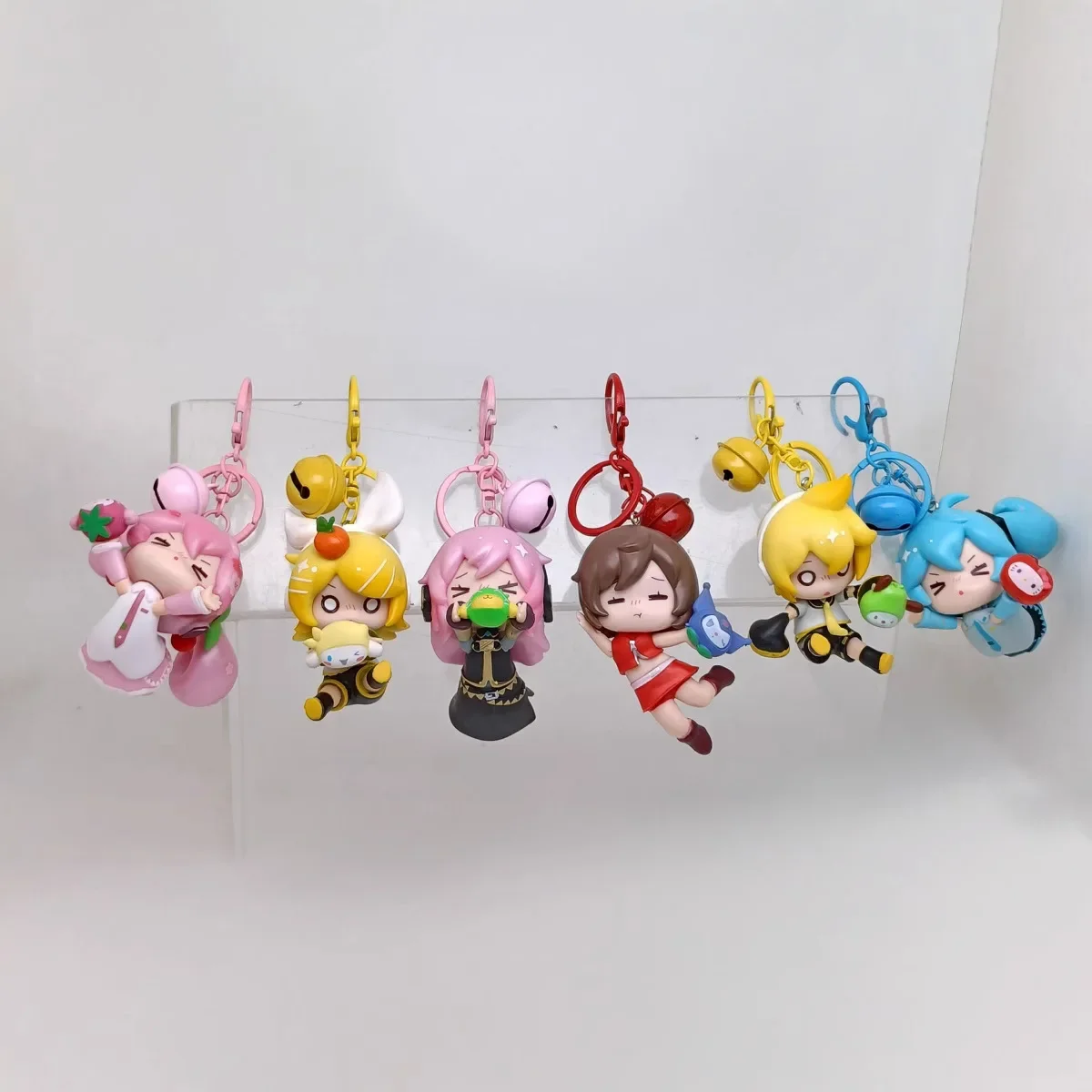 6-pcs-set-anime-hatsune-miku-rin-len-falling-series-kawaii-q-versao-figuras-pvc-chaveiro-saco-pingente-modelo-brinquedos-presentes