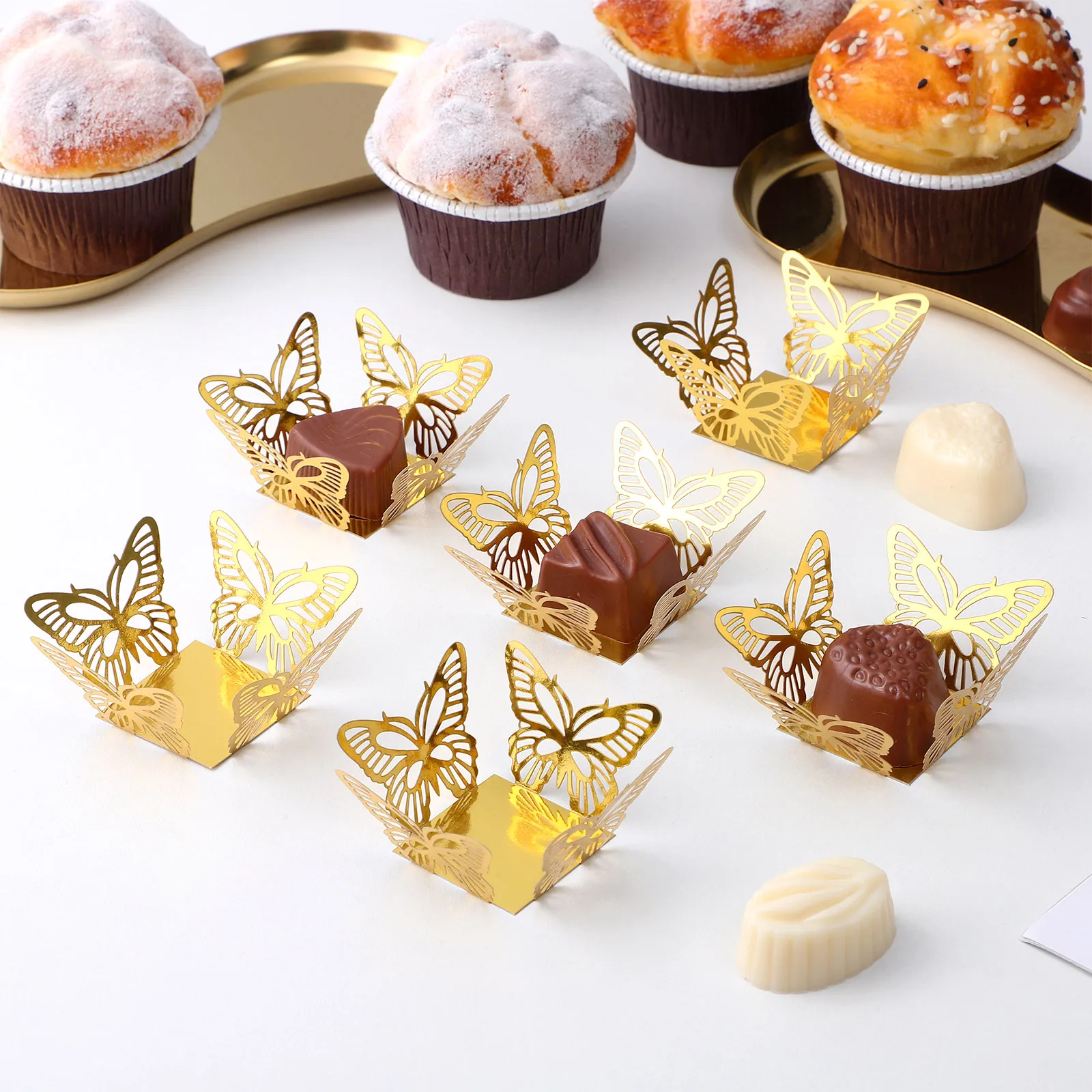 

50 pcs Chocolate Paper Boxes Double Sided Gold Truffle Wrappers Square Cupcake Liners Mini Candy Cups For Desserts Parties Gifts
