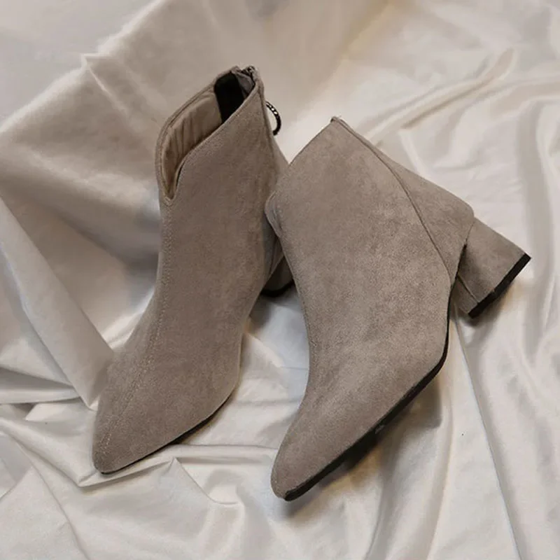 New Women V-mouth Short Boots Autumn Thick Heel Work Shoes Versatile Pointed Toe Suede Ankle Boots Casual Back Zip Botas