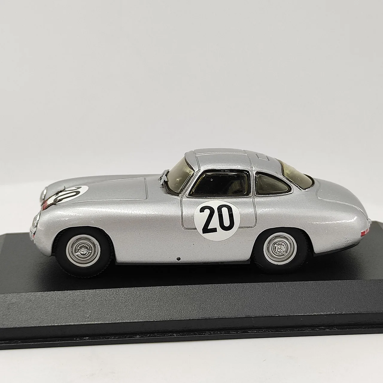 Flaws Diecast MAX Scala 1:43 BENZ 300 SL Le Mans 1952 Edizione limitata Modello di auto in lega Giocattolo da collezione Regalo Souvenir Display