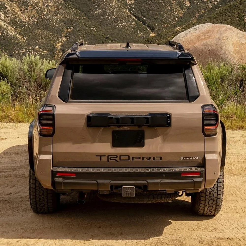 أضواء فرامل العمود الخلفي LED للسيارة متوافقة مع Toyota 4Runner 2025، Night DRL + ضوء الفرامل + إشارات الانعطاف الغاسل، ابدأ المسح الضوئي