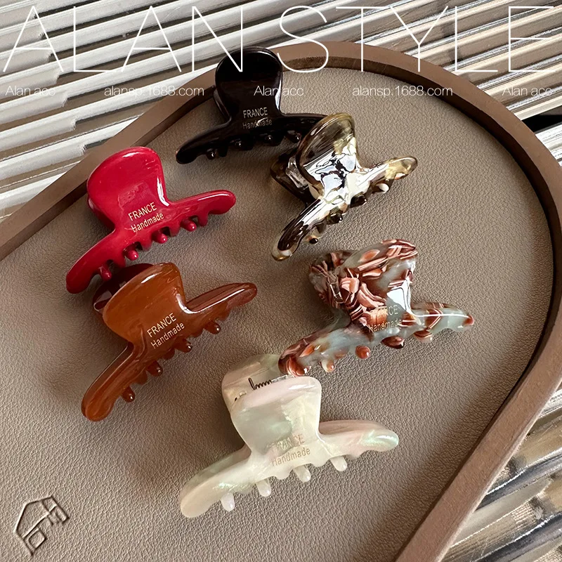 

Small Acetate Claw Clip 3-4cm Heart Shape Mini Hair Claw for Half Updo, Bangs Clip for Thin Hair, Cute Hair Accessories