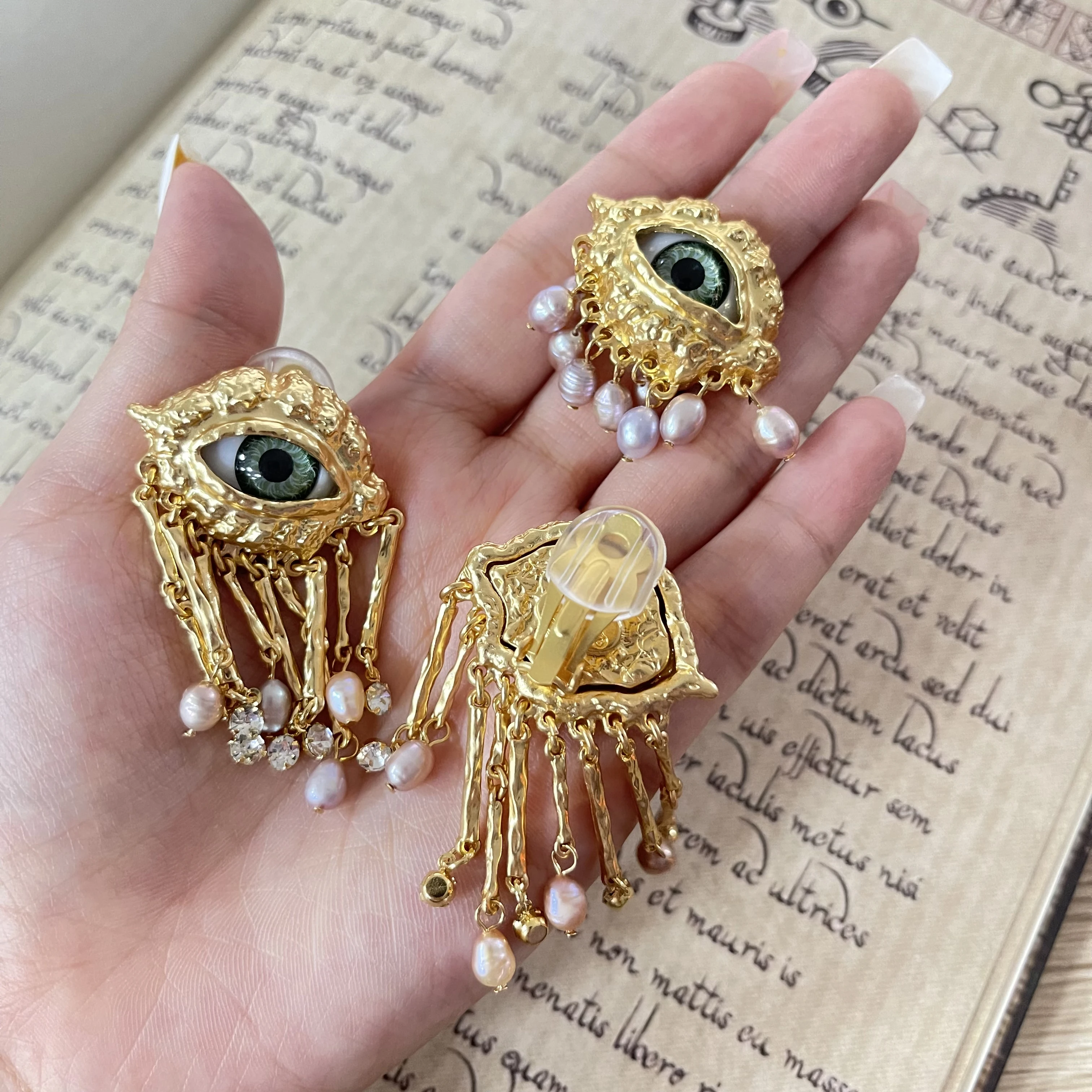 Women Vintage Eyes of Demon Earring Ring Personalized Tassels Pearl Evil Eye Ear Clip Earrings Trendy Jewelry