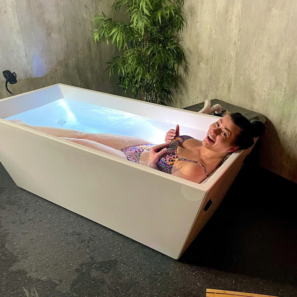 Gurgle Local Stock US Acrylic Freestanding Cold Plunge Tub Rectangular White Ice Bath Tub With Chiller For Sports Recovery