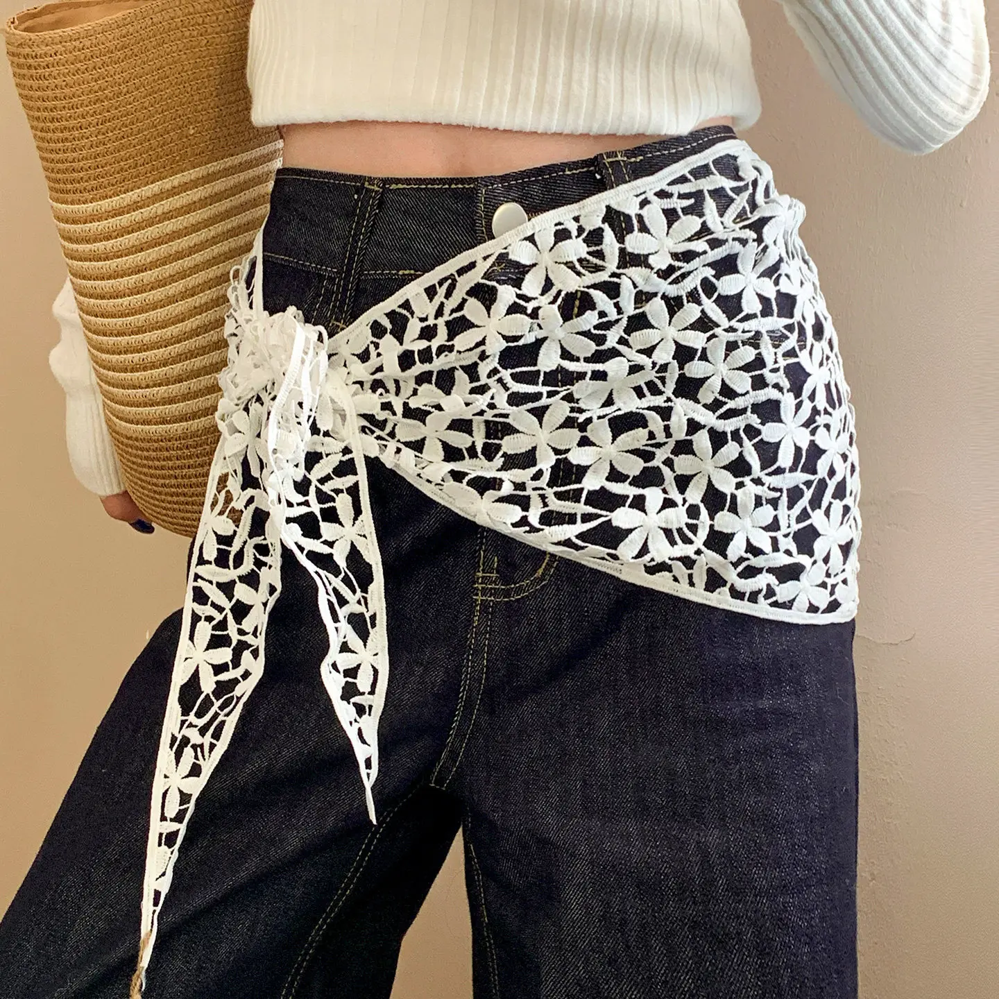 Nuevo Pañuelo Triangular de Encaje Coreano para Mujer, Pañuelo de Cuello Blanco con Flores de Crochet, Pañuelo Floral de Encaje para la Cabeza, Bandanas para Viajes y Fotografía