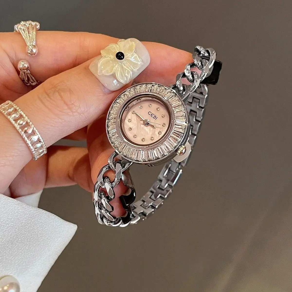 

New Square Women'S Watch Light Luxury Style 2026 Model High-End Ladies' Watch With Steel Bracelet. Exquisite Women'S Wristwatch.