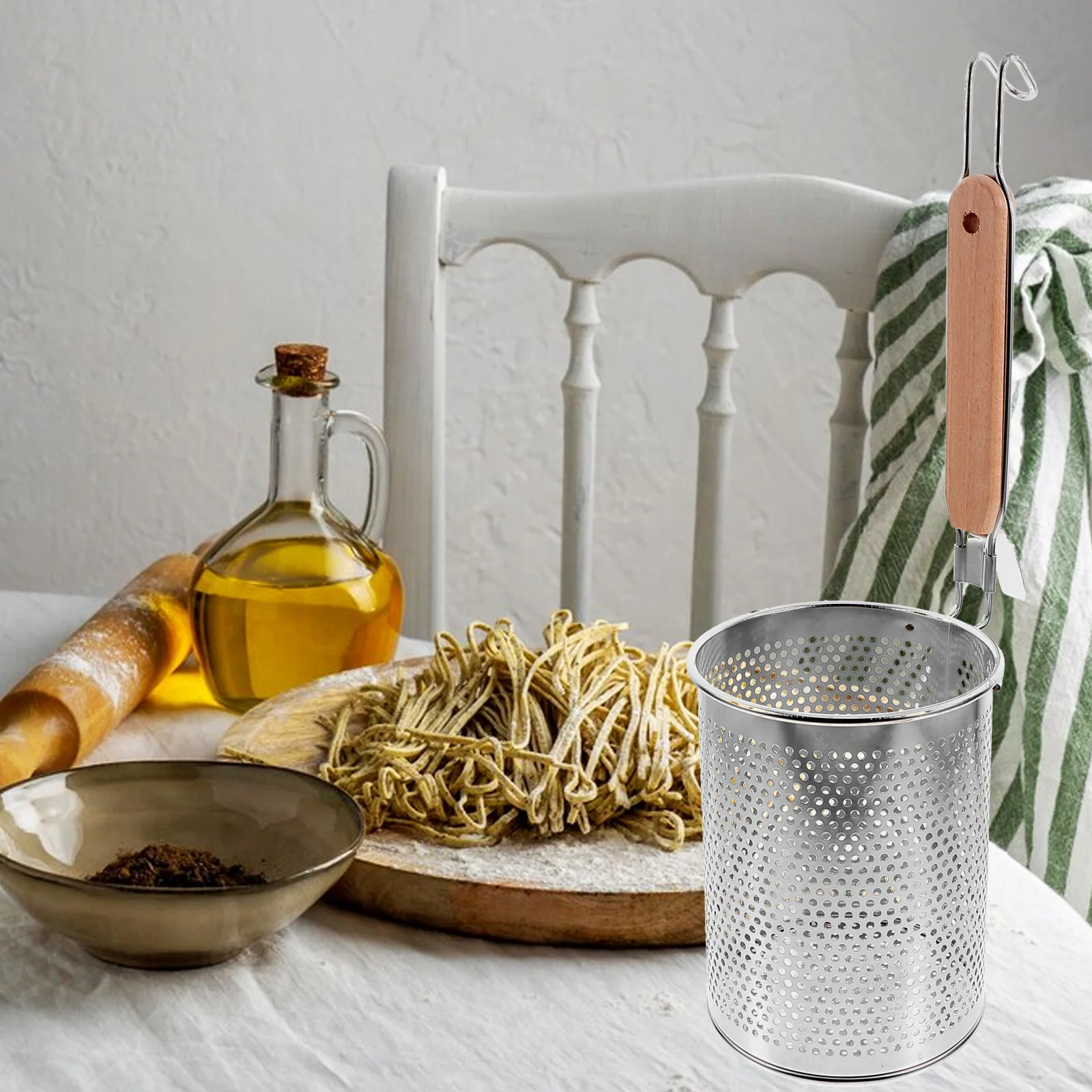 

2Pcs Mesh Cooking Strainer Basket Stainless Steel Pasta Noodle Filter Spoon Kitchen Frying Food Colander Pasta Strainer