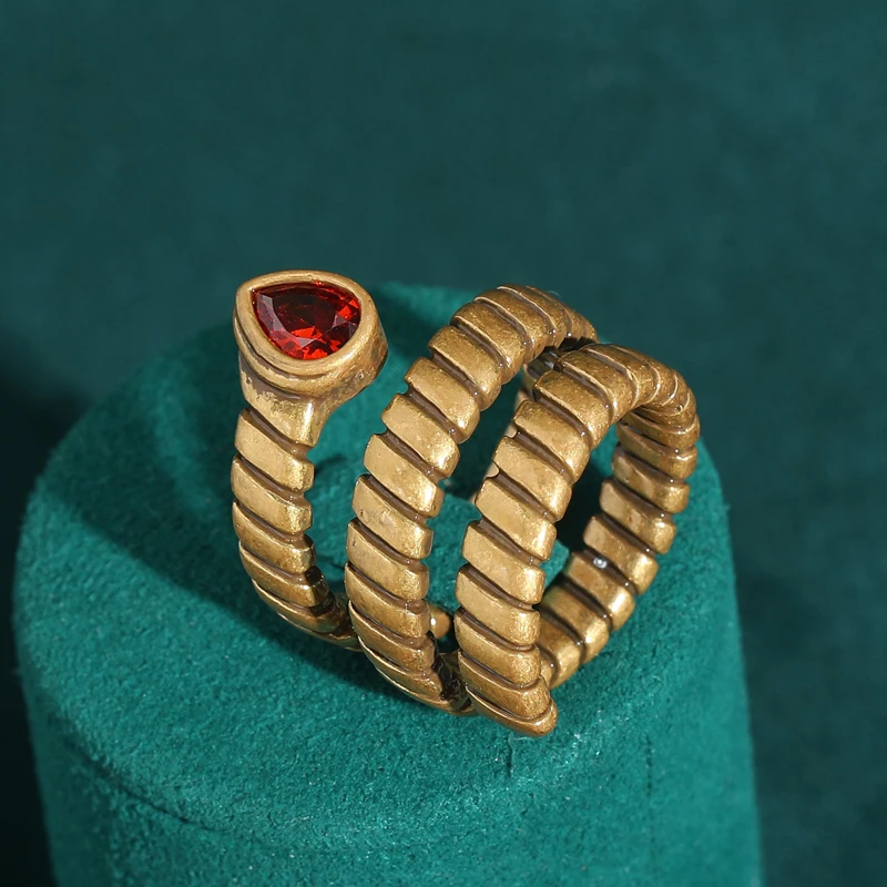 

Retro Spiral Multi-layer Striped Snake Bone Red Crystal Vintage Ring for Woman Luxury Antique Copper Jewelry Girls Fashion Items