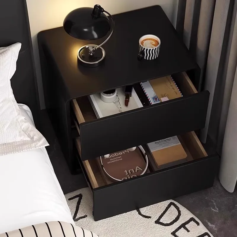 Nightstands Style Italian European Designer Bedside Light Aesthetic Organizers Table De Chevet Home Furniture