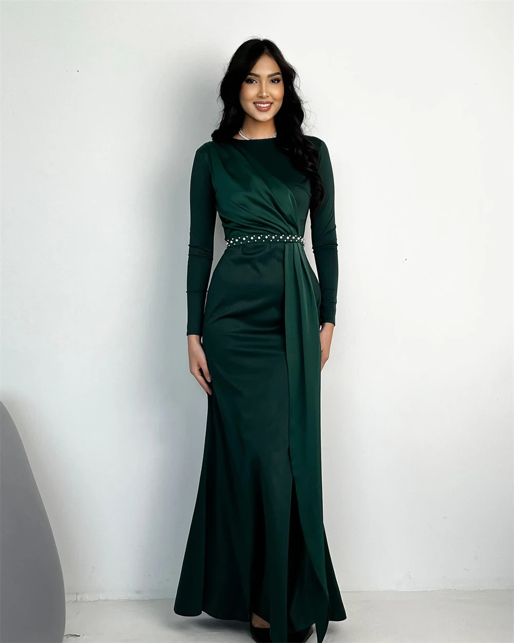 Vestido de noite personalizado, camisa verde requintada, gola redonda, mangas compridas, sereia, comprimento do tornozelo, cinto franzido, pérolas, vestidos de celebridades