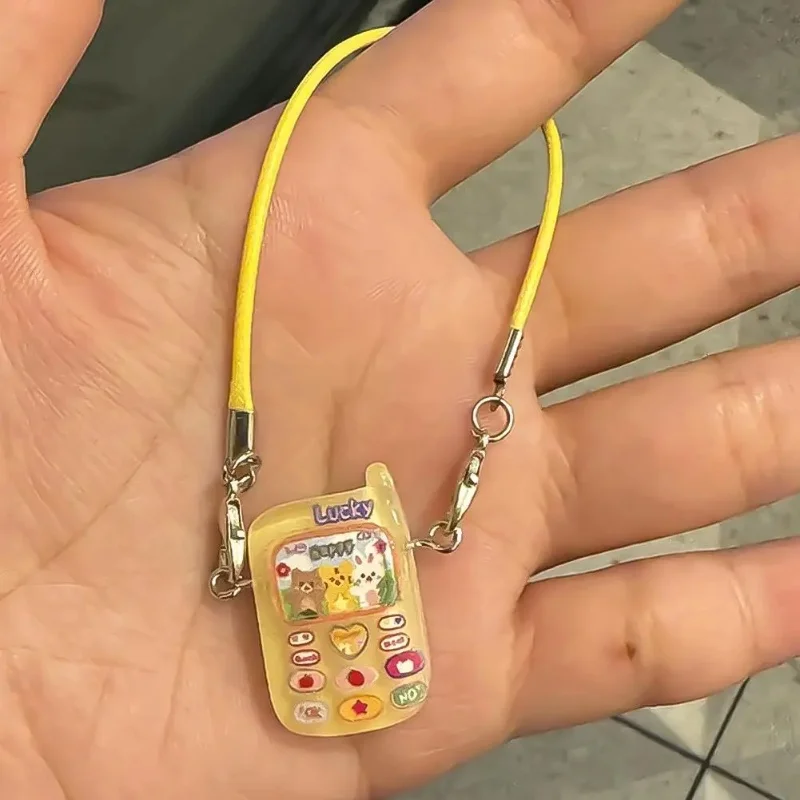 Mini colgante para casa de muñecas, modelo de dibujos animados, pequeño adorno para teléfono móvil para 15-17cm, colgante de dibujos animados labubu, regalo para pareja dulce