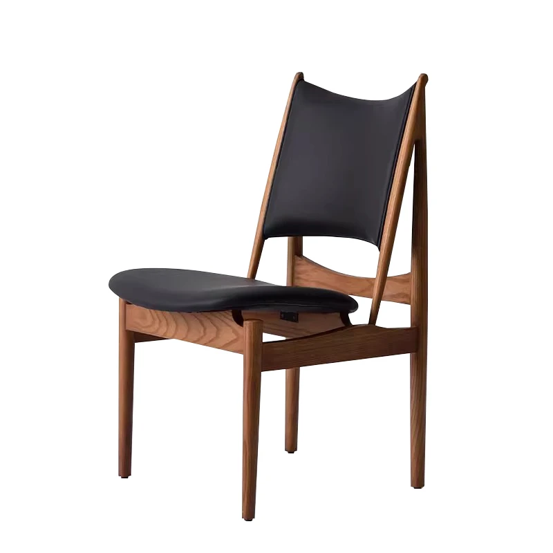 Moderne Esszimmerstühle im Nordischen Klassischen Stil aus Massivholz und Leder zum Fabrikpreis