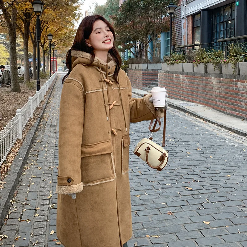 

Korean fur integrated lamb wool coat women's winter thickened temperament horn buckle hooded coat