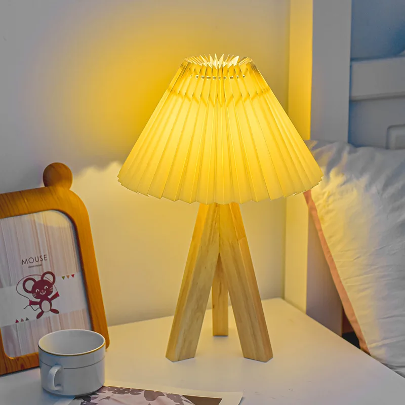 

Wooden Tripod Nightstand Lamp Nordic Fabric Shade Retro Bedside Table Lamp for Bedroom Living Room Nursery Office Dorm Usb Plug