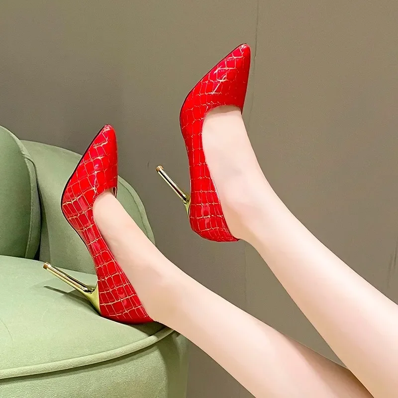 

Shoes Metal Stone Pattern Woman Pumps High Quality High Heels Wedding Shoes Stiletto Luxurious Sexy Banquet Shoes Plus Size 43