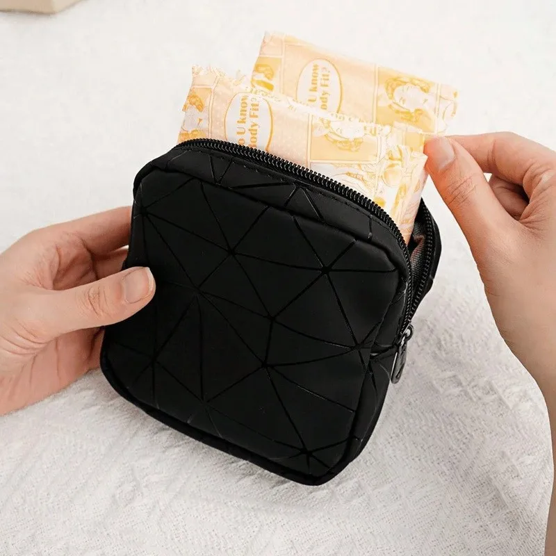 

1 шт., модная сумка-органайзер для гигиенических прокладок, портативная сумка для макияжа, губных помад, ключей, наушников, зарядный кабель, сумка для хранения гигиенических салфеток