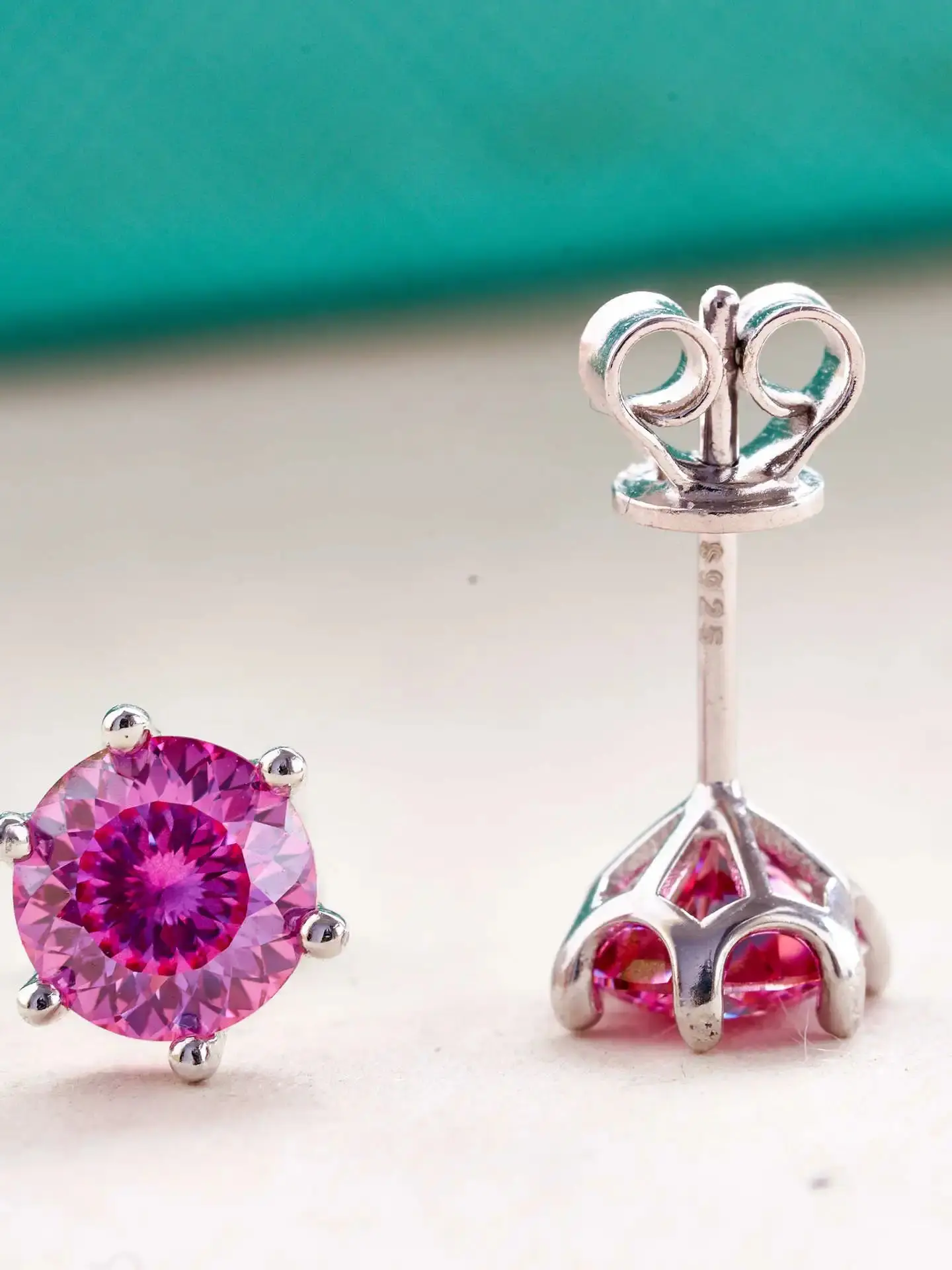 Rosa Love Cut Moissanit-Ohrringe 1ct X 2 Stück VVS1 925 Silber Ohrringe Diamanttest bestanden Modische Liebes-Ohrringe Geschenk für Frauen und Mädchen – Detail 8