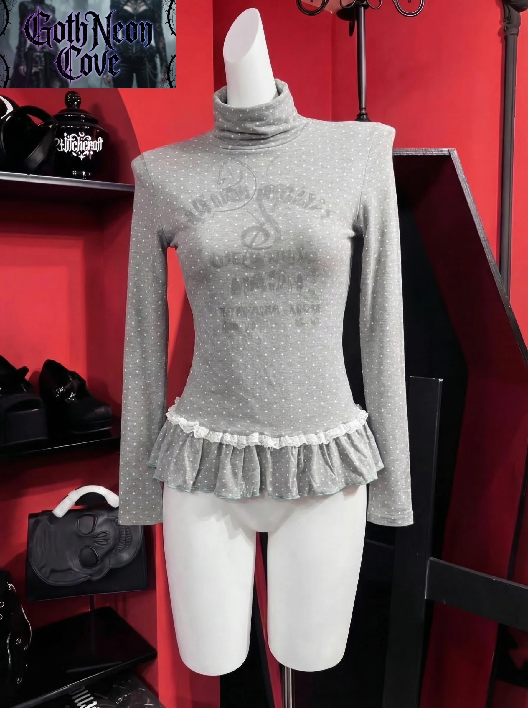 Pile Collar Polka D…