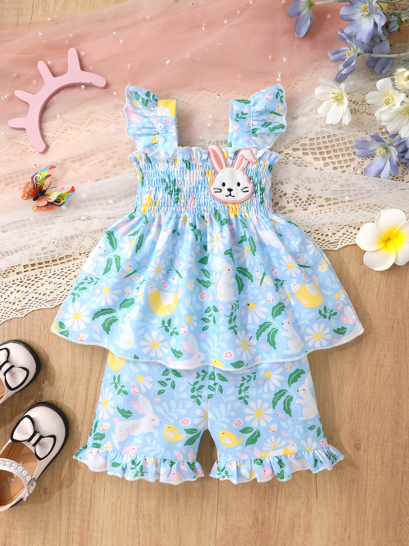 

Летний комплект для девочек: топ на бретелях с цветочным принтом и брюки-клеш, детский костюм из двух предметов с милым принтом кроликов и ромашек