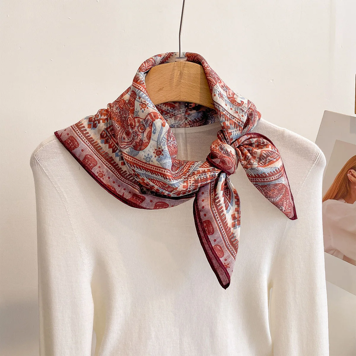 

Foulards Femme Luxury Square Silk Scarf Hijab Headscarf Headband Shawl Ribbon Neckerchief Handkerchief Accesories Bandana Wraps