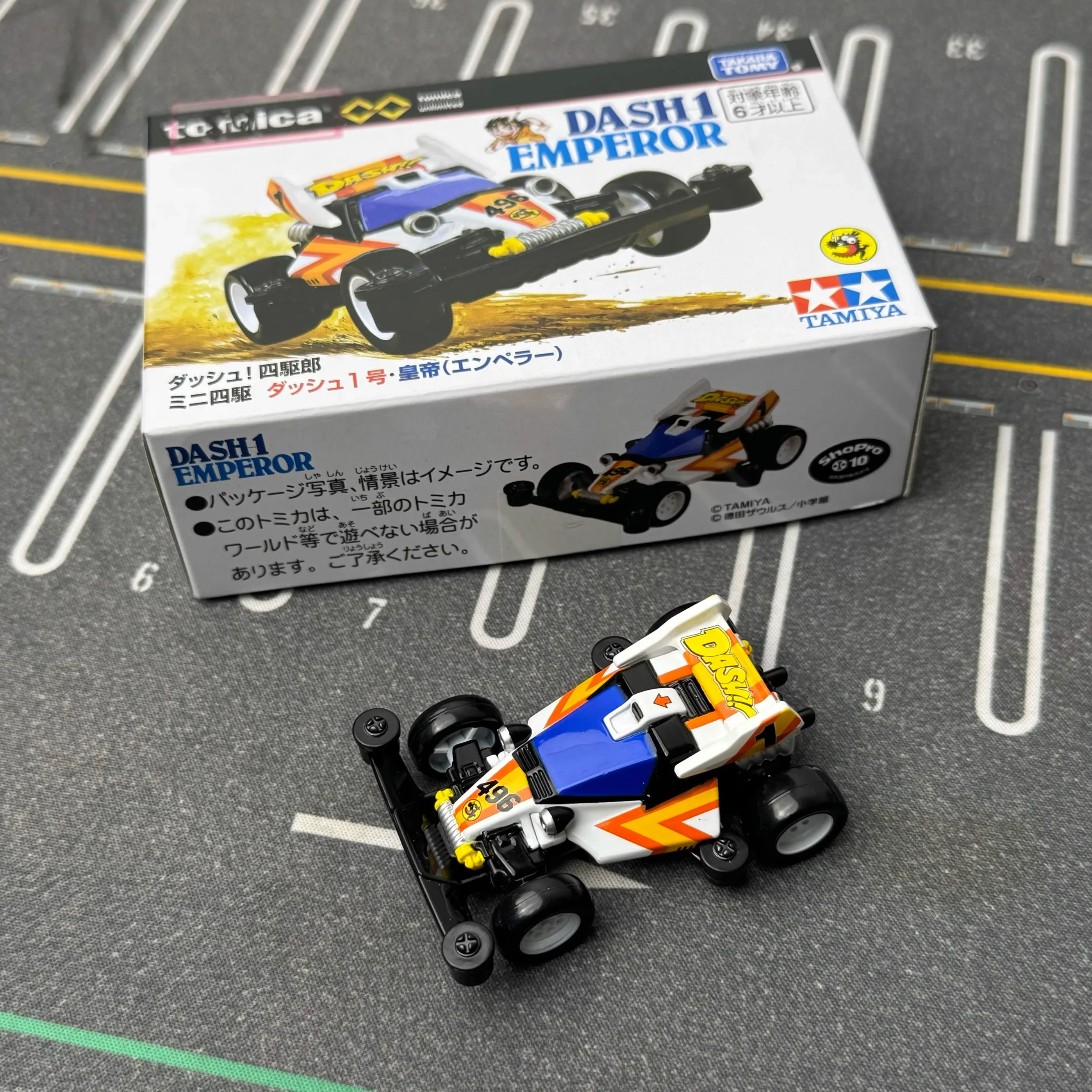 Takara Tomy Tomica Premium Unlimited Dash 4WD Dash No. 1 / Emperor Mini Car Toy Alloy Toys Diecast Metal Model dla dzieci