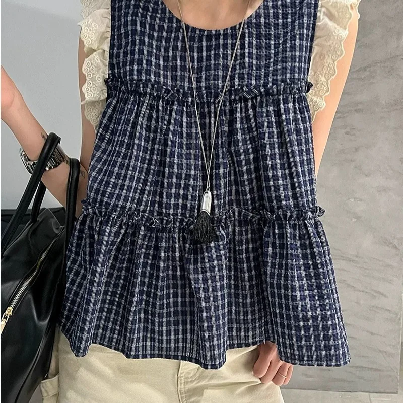 Karierte ärmellose Damenbluse, gestuftes Babydoll-Oberteil mit Spitzenrüschen und Flügelärmeln, locker sitzendes Freizeithemd für Frühling und Sommer