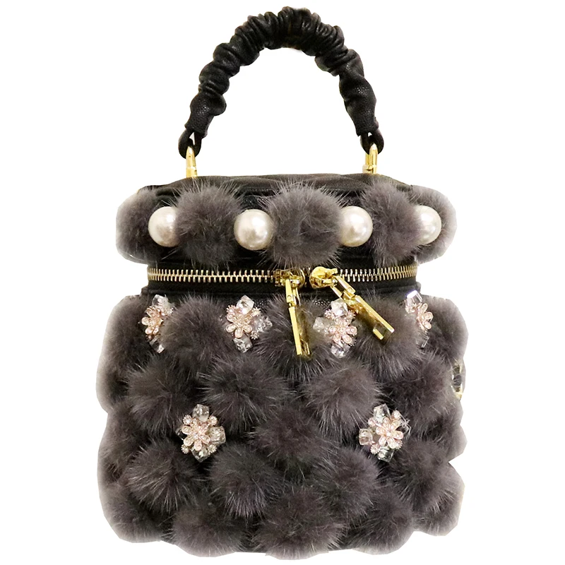 

Designer Bucket Bag Women Luxury High End Quality Faux Fur Diamonds Pearl Chain Shoulder Bag Fashion Trend Elegant Crossbody Bag