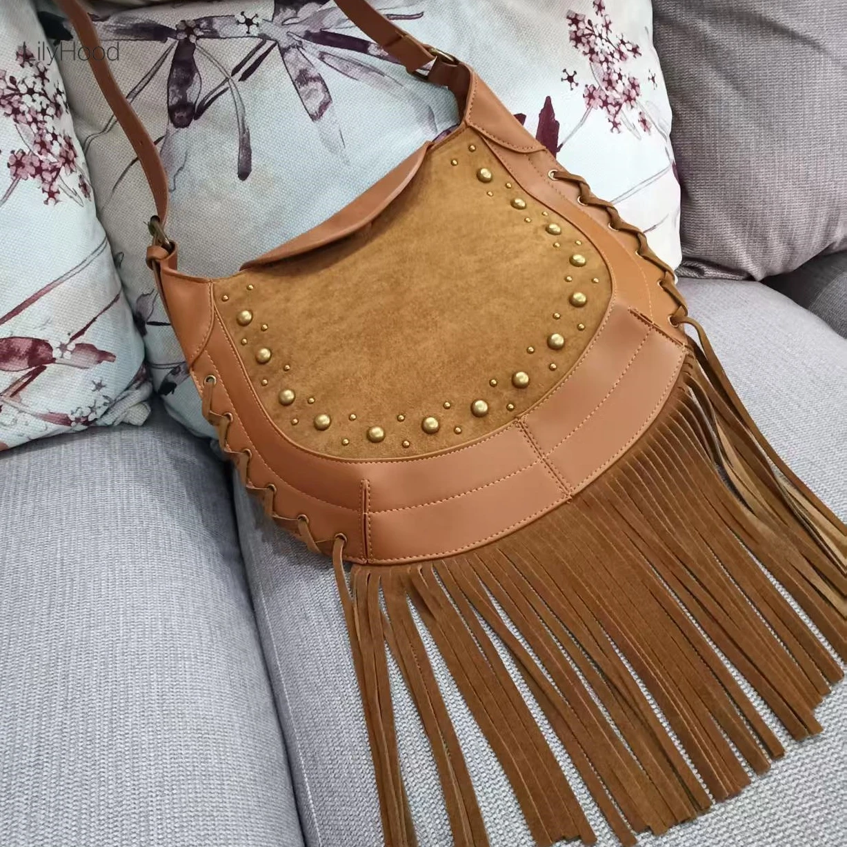 

Women Artificial PU Leather Rivet Fringes Suede Shoulder Bag Fashion Casual Vintage Gypsy Hippie Cowgirl Tribal Crossbody Bag