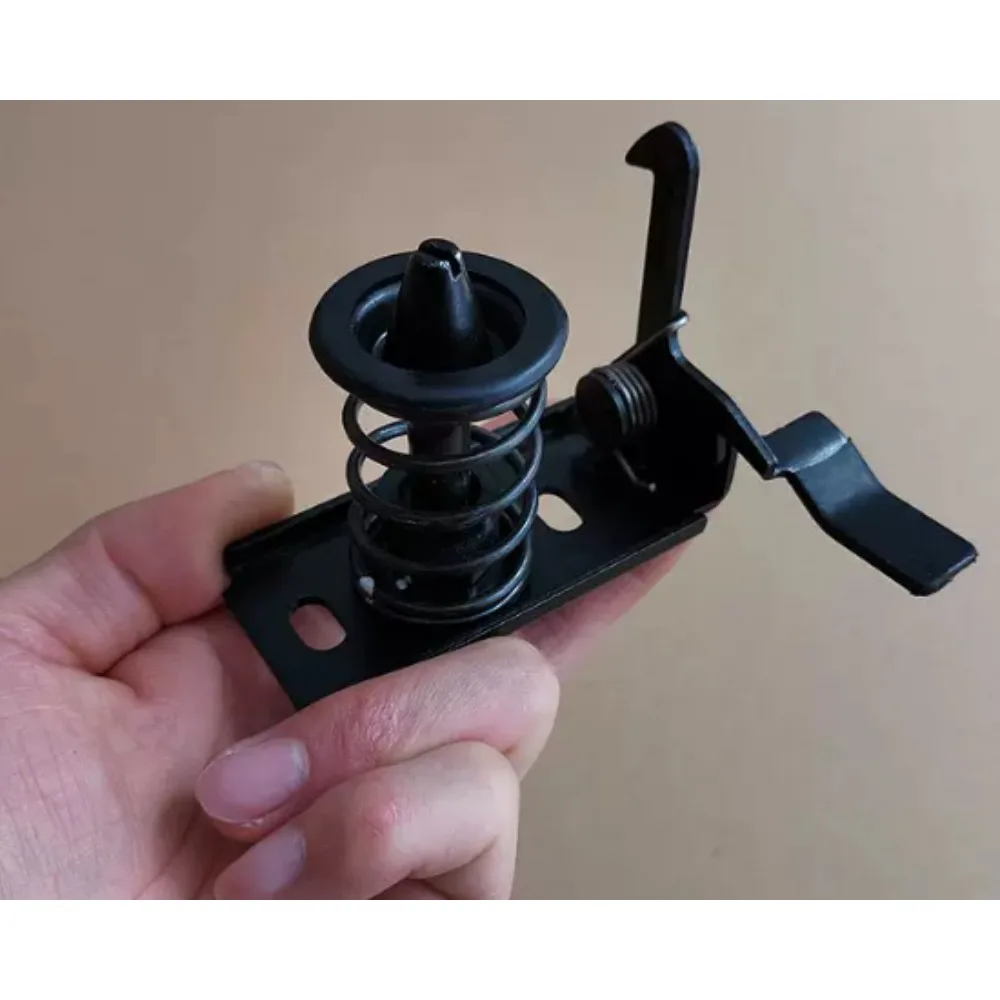 Hood Lock Latch Engine Bonnet Lock Mechanism for 2013 Chery New QQ Chery EQ Front Bonnet Lock Auto Body Parts