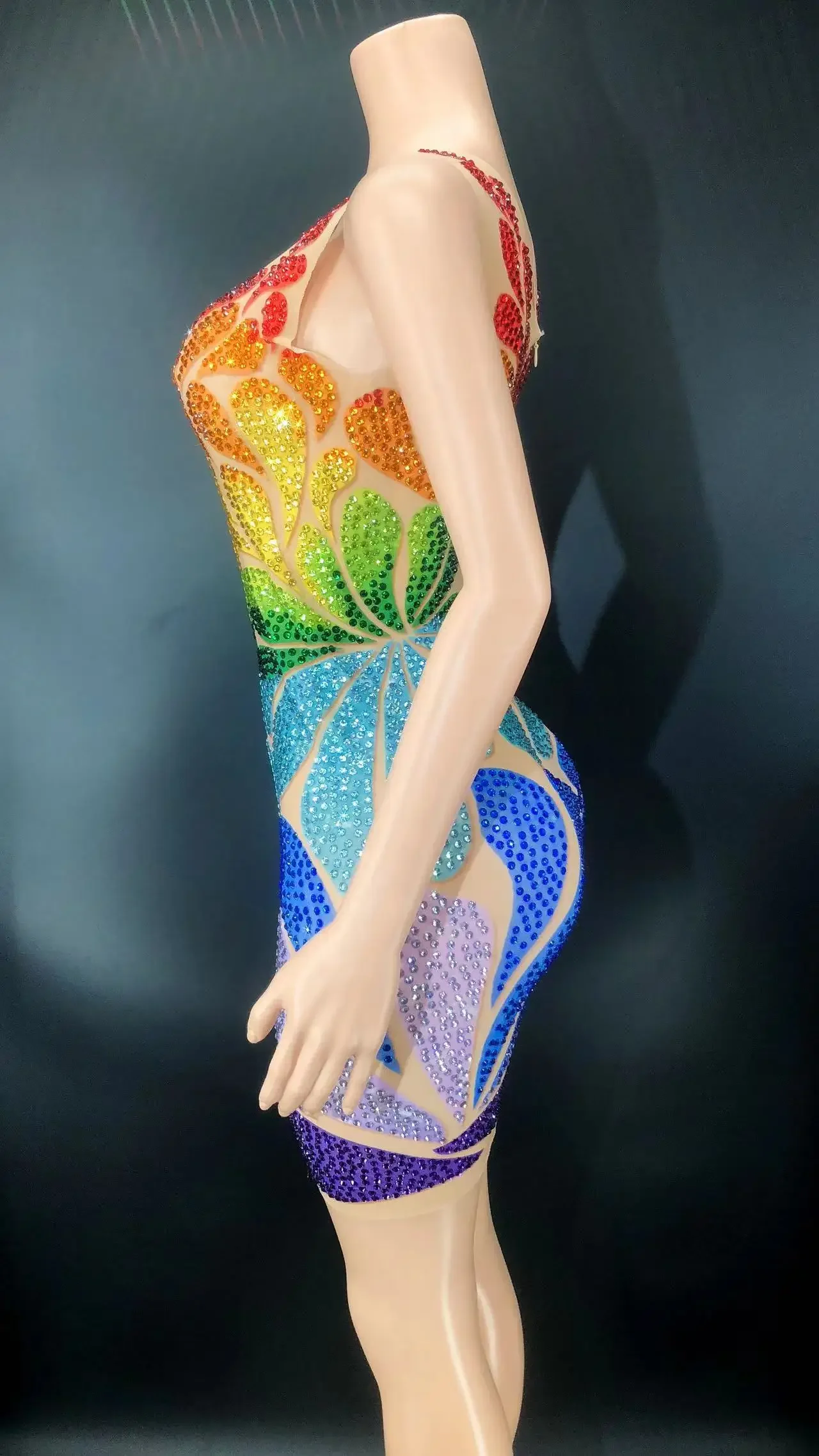 Vestido corto de malla transparente sin mangas para mujer, vestido Sexy Multicolor brillante con diamantes de imitación, talla grande, celebración de cumpleaños, baile de graduación