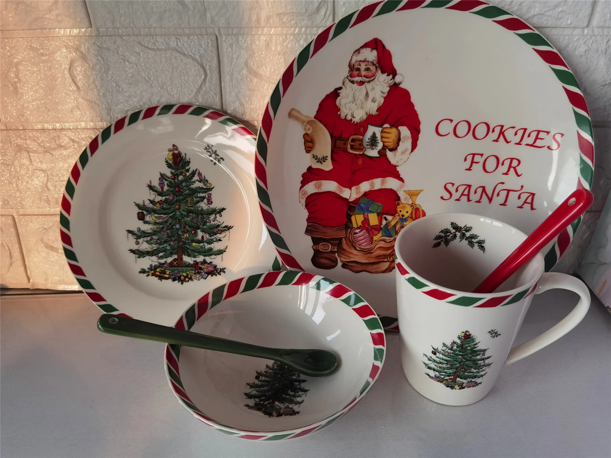 

Christmas Tree Candy Series round Decorative Tray Dinner Plate Salad Bowl Mug