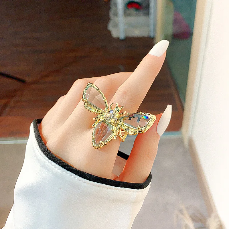 New Sight New Fashion Brand Jewelry Crystal Bee Party Rings for Women Gift Engagement Glass Insect Rings