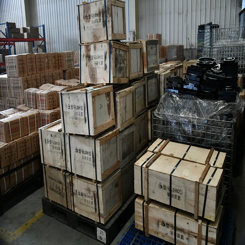 Electric car motor main reducer differential assembly